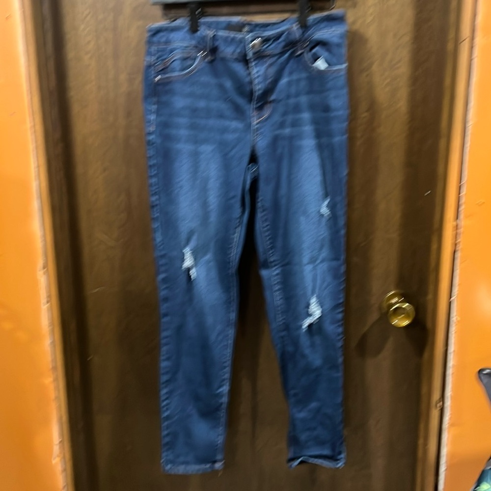 Randall Distressed Ankle skinny Jean . Gently worn , super stretchy.